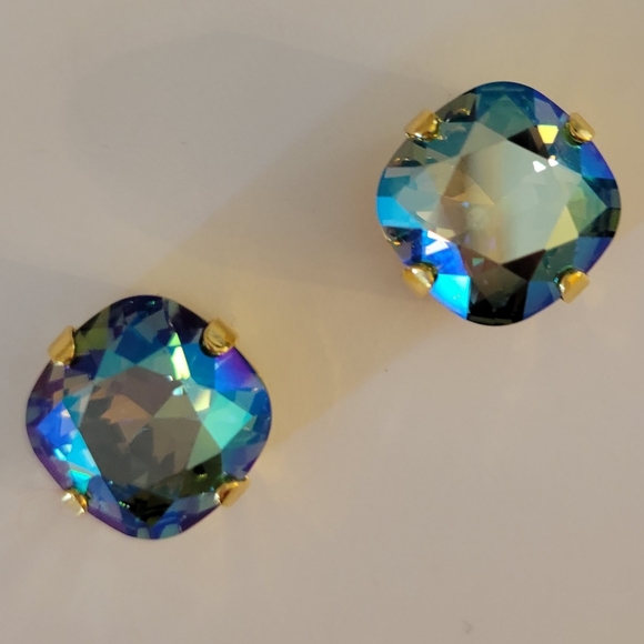 Austrian Crystal Post Earrings in Gold - Picture 10 of 10